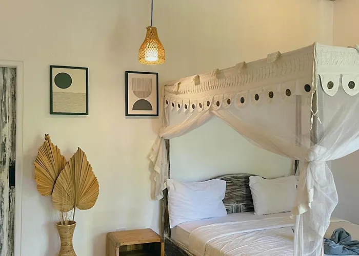 Adi's Guest house 3*